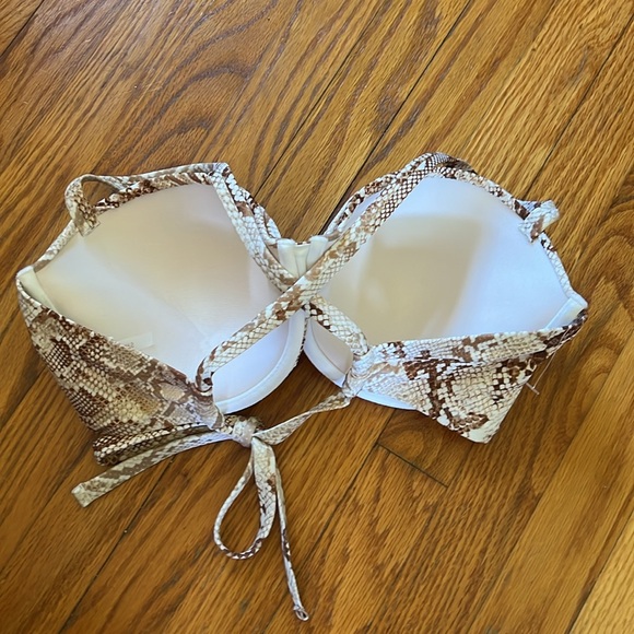 Shade and Shore Bikini Top - Picture 4 of 7